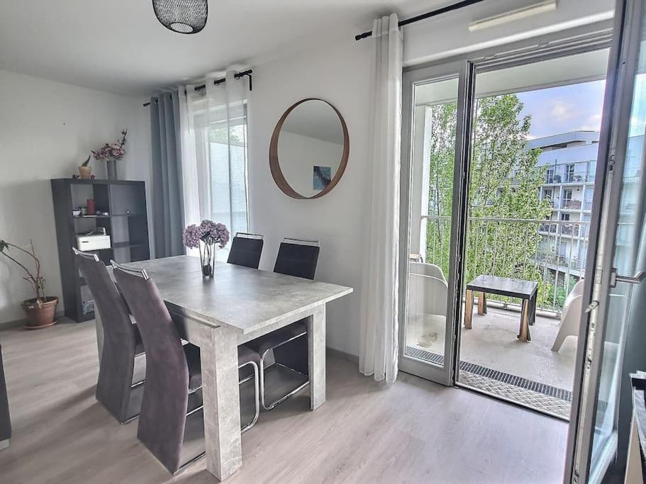 Superbe Appartement Avec 2 Balcons - Vue Sur La Cathedrale Environ 15 Min En Tram Στρασβούργο Εξωτερικό φωτογραφία
