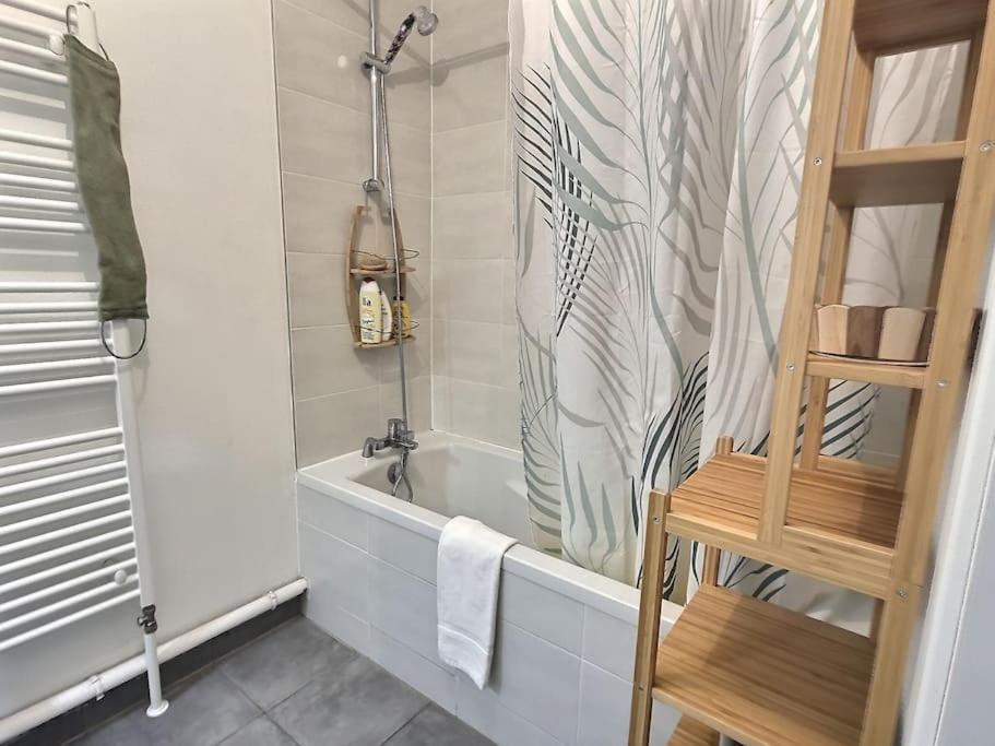 Superbe Appartement Avec 2 Balcons - Vue Sur La Cathedrale Environ 15 Min En Tram Στρασβούργο Εξωτερικό φωτογραφία